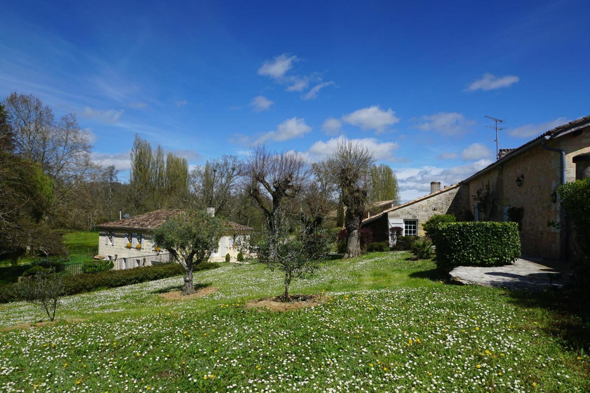 Moulin Notre Dame Ξενοδοχείο Saint-Genès-de-Castillon Εξωτερικό φωτογραφία